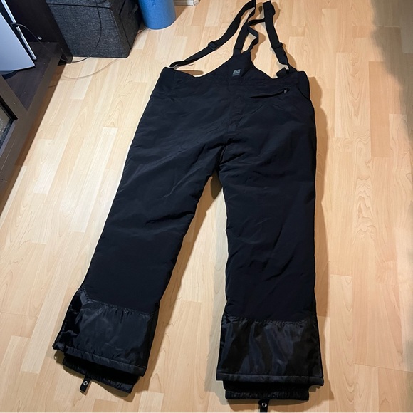 Head Snow Pants With Suspenders - Picture 3 of 9